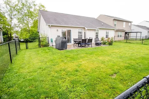 1527 Egret Lane Greenwood IN 46143