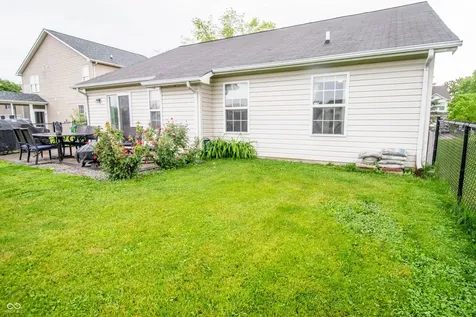 1527 Egret Lane Greenwood IN 46143