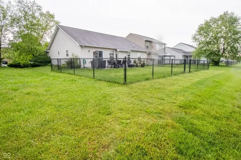 1527 Egret Lane Greenwood IN 46143