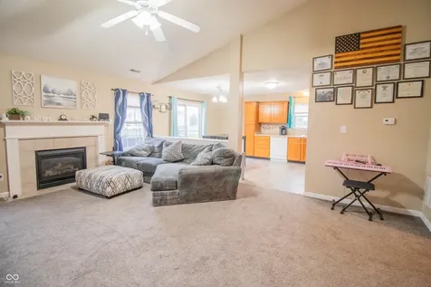 1527 Egret Lane Greenwood IN 46143