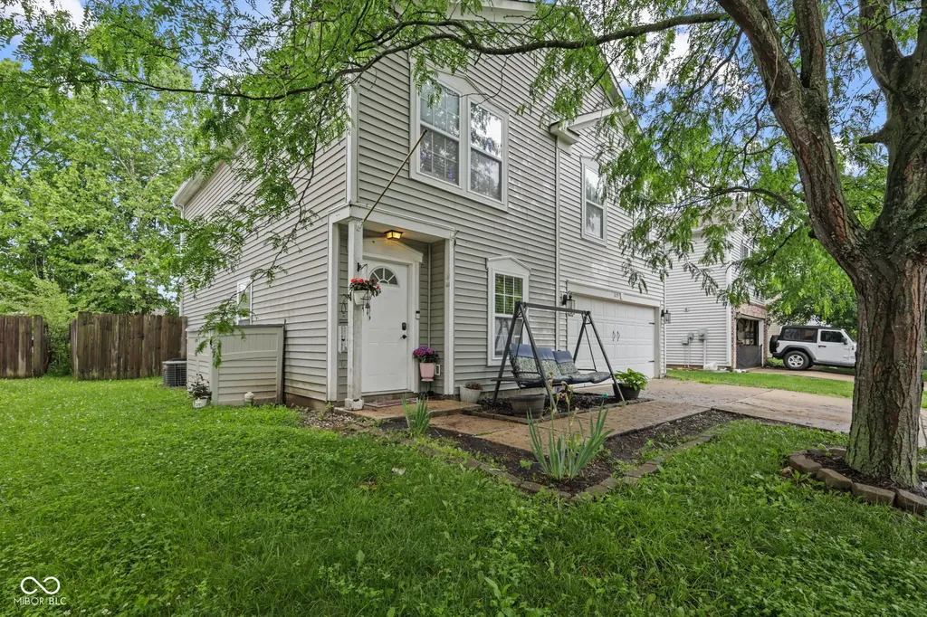 1179 N Aberdeen Drive Franklin IN 46131
