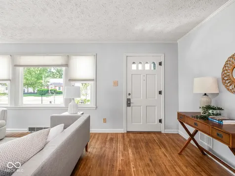 209 Burbank Road Indianapolis IN 46219