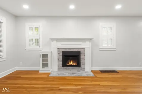 2316 Lafayette Avenue Columbus IN 47201