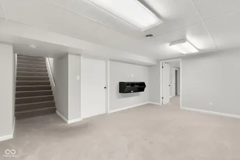 2316 Lafayette Avenue Columbus IN 47201