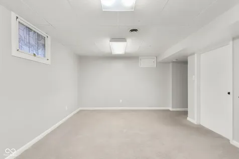 2316 Lafayette Avenue Columbus IN 47201