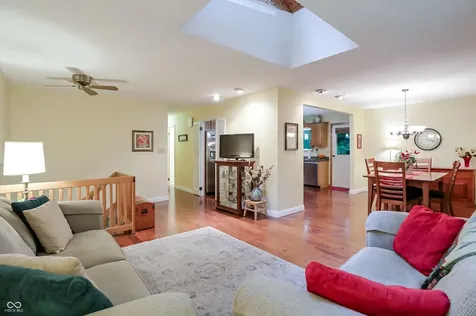 4480 E Wembley Lane Columbus IN 47201