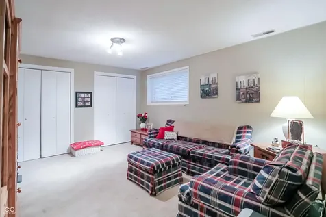 4480 E Wembley Lane Columbus IN 47201