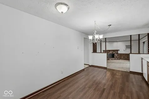 6097 N 100 Road W Alexandria IN 46001