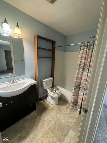 5048 Emmert Drive Indianapolis IN 46221