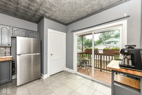 5075 E Walnut Street Indianapolis IN 46201