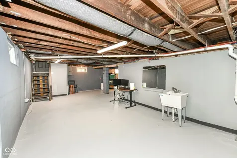 5075 E Walnut Street Indianapolis IN 46201