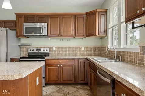 2206 Rosswood Boulevard Indianapolis IN 46229