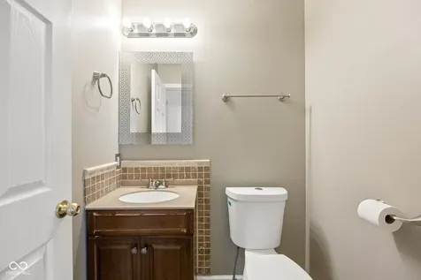 2206 Rosswood Boulevard Indianapolis IN 46229