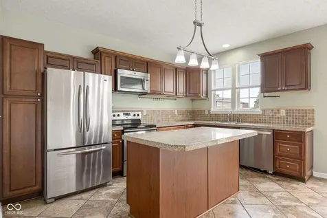 2206 Rosswood Boulevard Indianapolis IN 46229