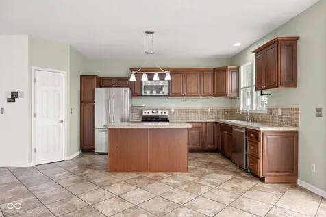 2206 Rosswood Boulevard Indianapolis IN 46229