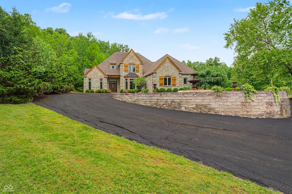 12980 W Mount Healthy Road Columbus IN 47201