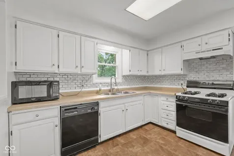 3731 E Rembrandt Drive Martinsville IN 46151