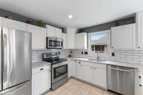 4547 Hammerstone Court Indianapolis IN 46239