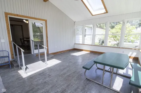 513 E Howard Avenue Arcadia IN 46030