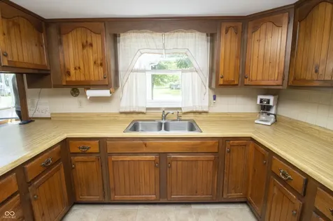 513 E Howard Avenue Arcadia IN 46030