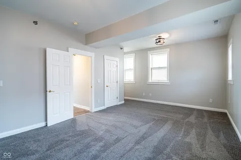 234 E 9th Street Indianapolis IN 46204