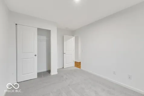2024 Oak Terrace Drive Shelbyville IN 46176