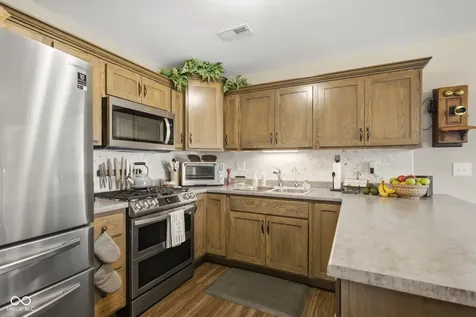 108 St Andrews Court Hartford City IN 47348