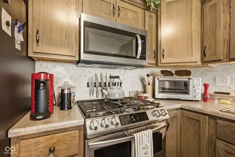 108 St Andrews Court Hartford City IN 47348