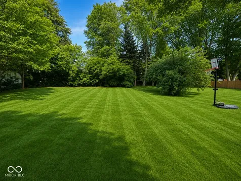 4439 Dabny Circle Indianapolis IN 46254
