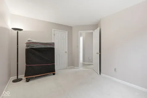 9555 Summer Ridge Place Indianapolis IN 46260