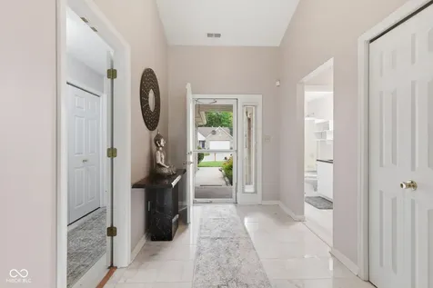 9555 Summer Ridge Place Indianapolis IN 46260