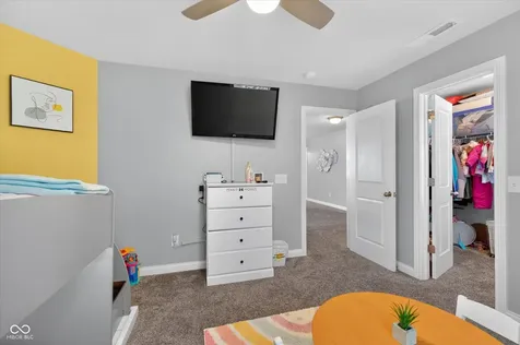 5855 W Commonview Drive Mccordsville IN 46055