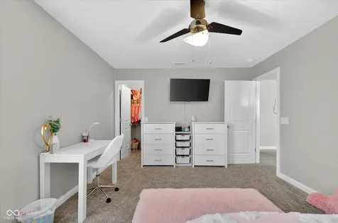5855 W Commonview Drive Mccordsville IN 46055