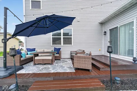 5855 W Commonview Drive Mccordsville IN 46055