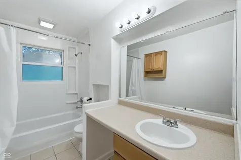 2851 S Oakland Avenue Indianapolis IN 46203