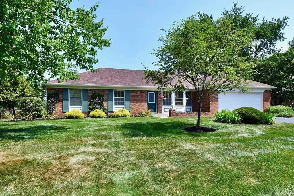 8340 Los Robles Road Fishers IN 46038