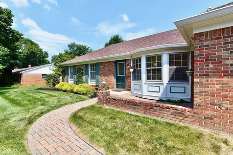 8340 Los Robles Road Fishers IN 46038