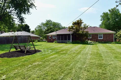 8340 Los Robles Road Fishers IN 46038