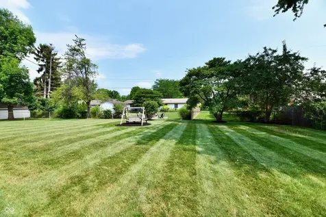 8340 Los Robles Road Fishers IN 46038