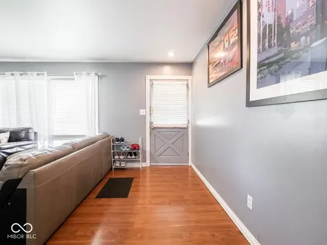 2127 Redfern Drive Indianapolis IN 46227