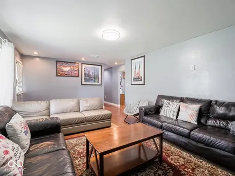 2127 Redfern Drive Indianapolis IN 46227