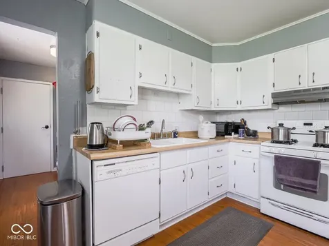 2127 Redfern Drive Indianapolis IN 46227