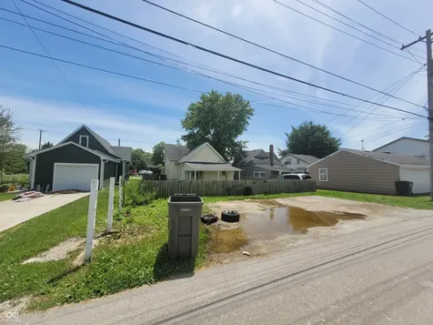 932 W Main Street Greenfield IN 46140