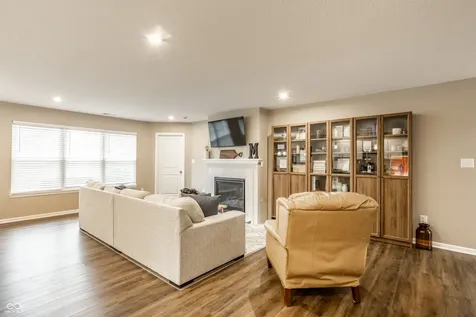 19491 Dylan Way Westfield IN 46074