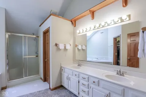 1884 Highland Cove Carmel IN 46280