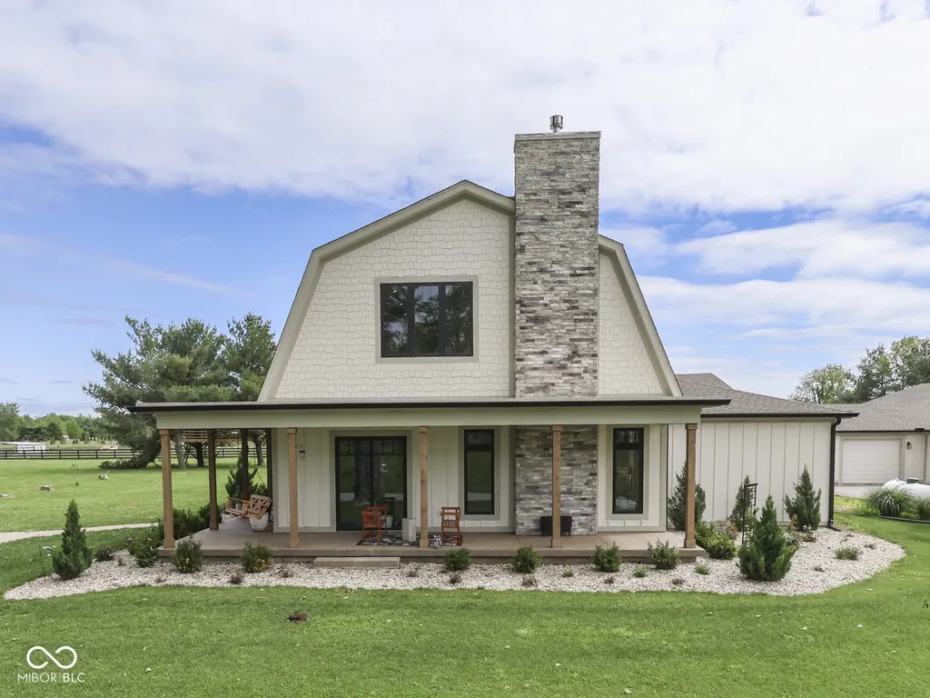 5391 E 700 N Franklin IN 46131