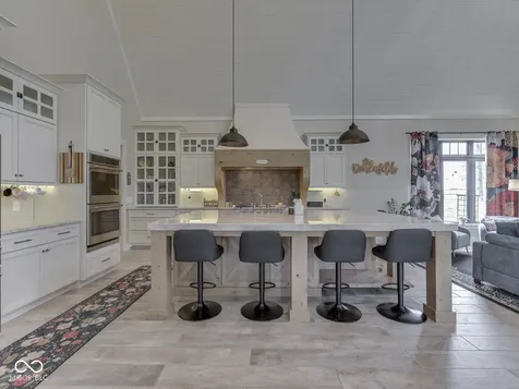 5391 E 700 N Franklin IN 46131