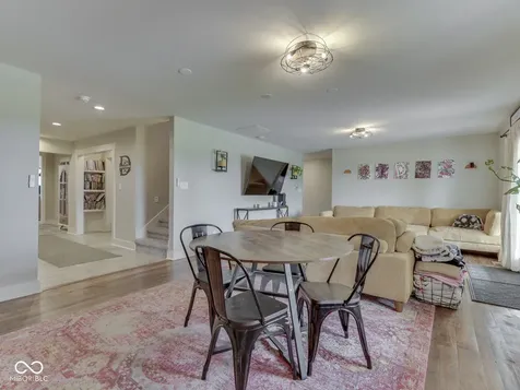 5391 E 700 N Franklin IN 46131