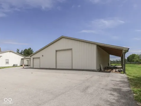5391 E 700 N Franklin IN 46131