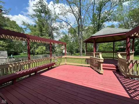 7669 Pinesprings East Drive Indianapolis IN 46256